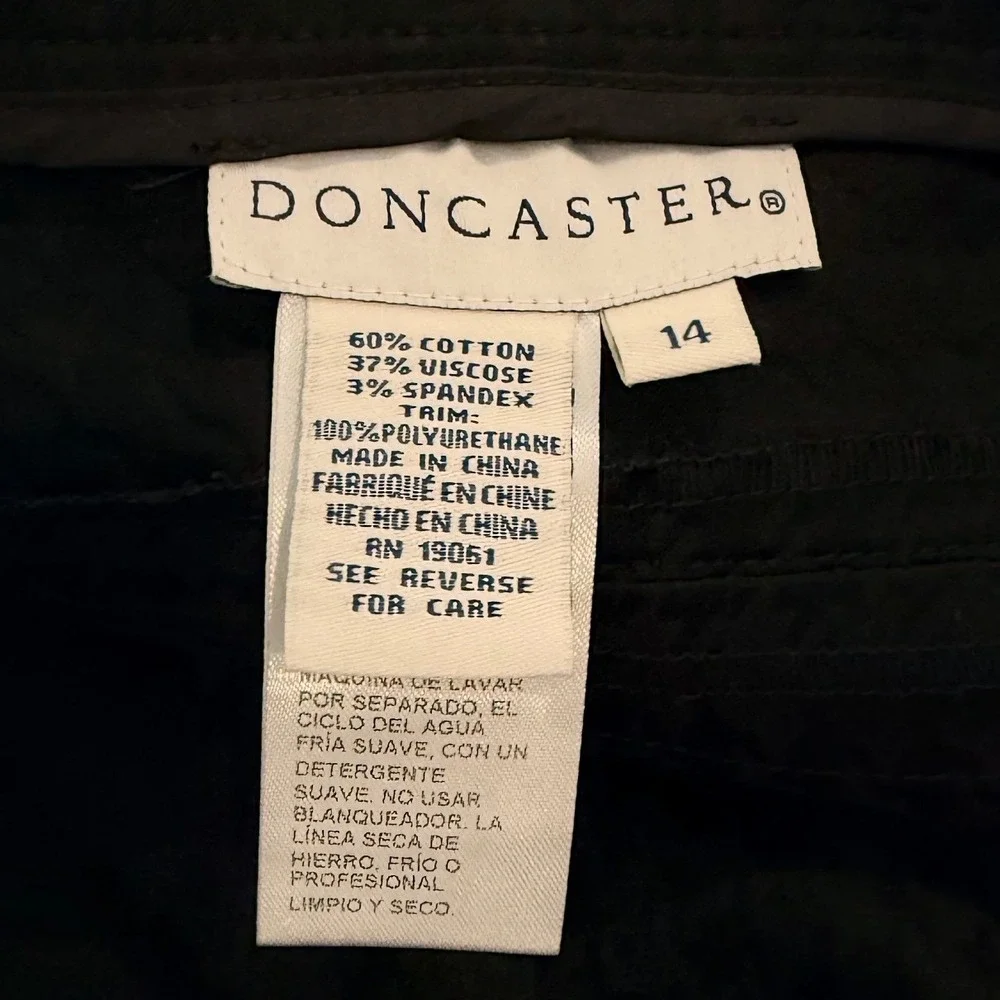 Doncaster Vintage Deadstock Black Textured Kilt Style Luxury Pencil Skirt 14